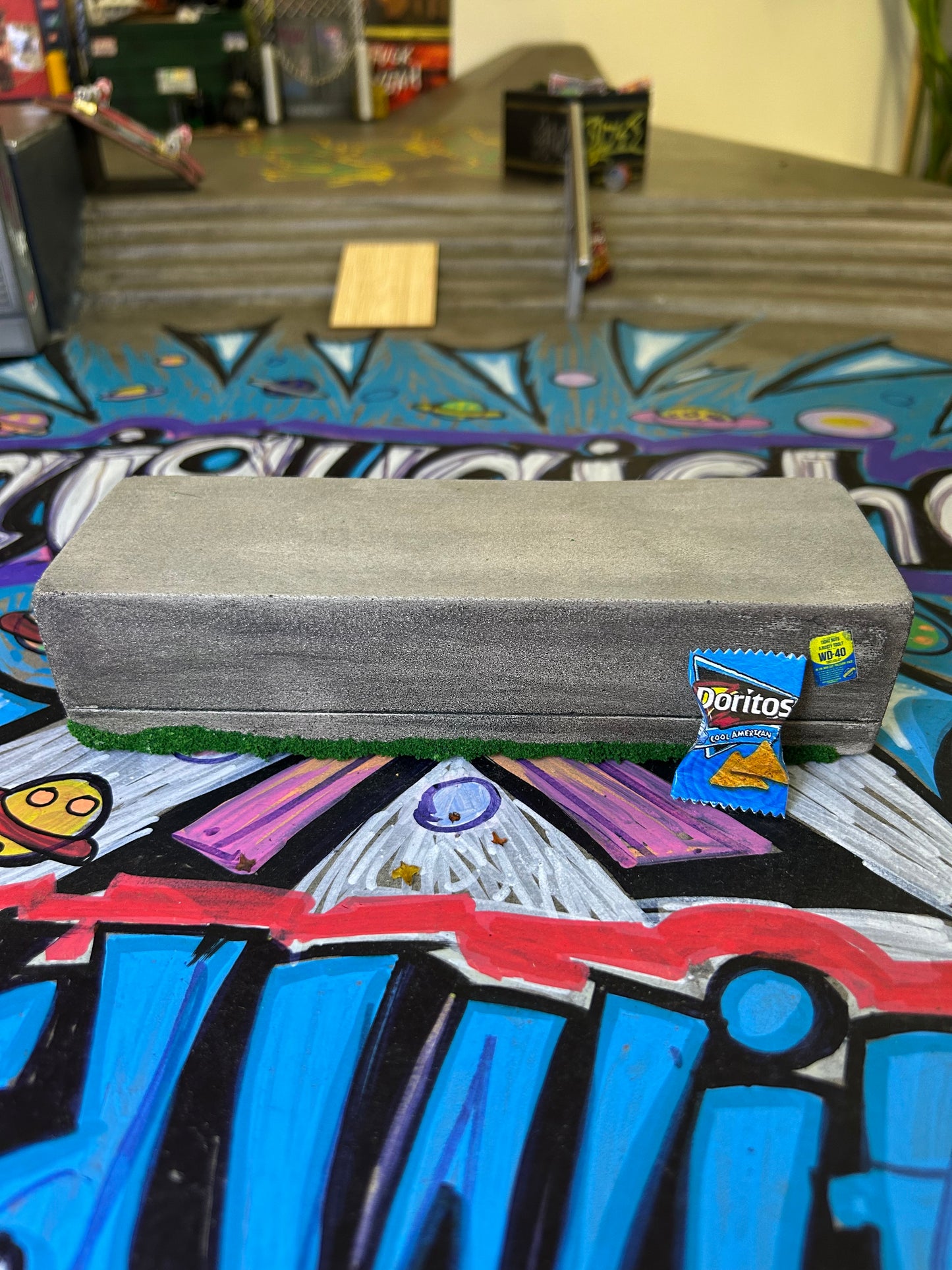Concrete Street Ledge