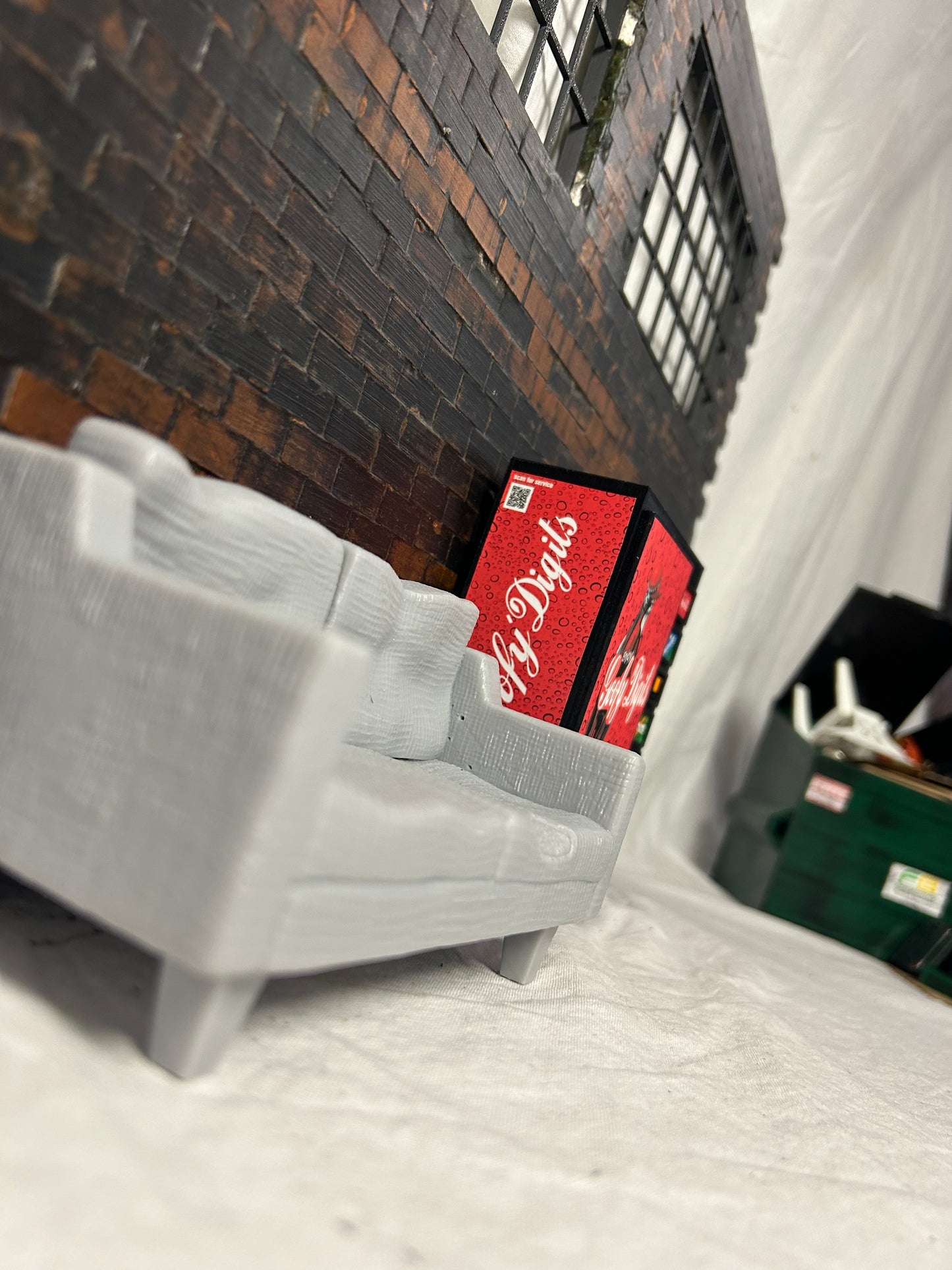 Sofa / couch (unpainted)
