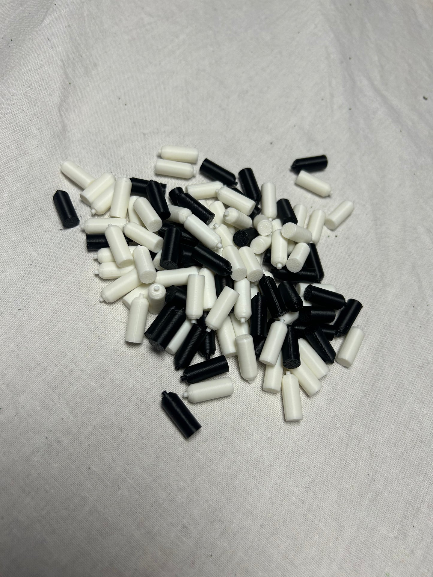Miniature spray cans (Black and white)