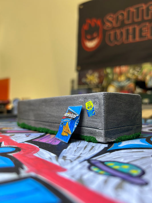 Concrete Street Ledge