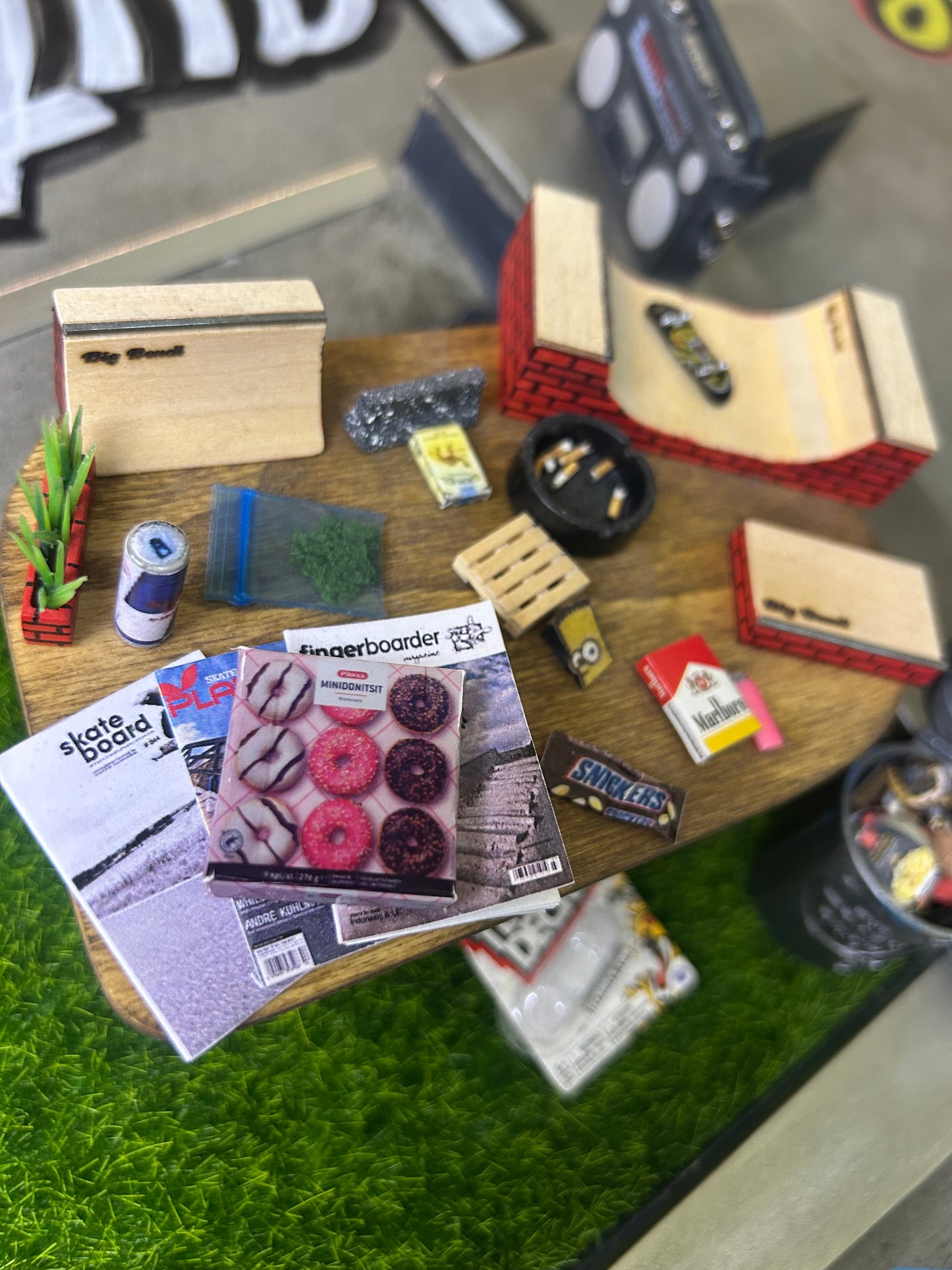 Miniatures / Trash