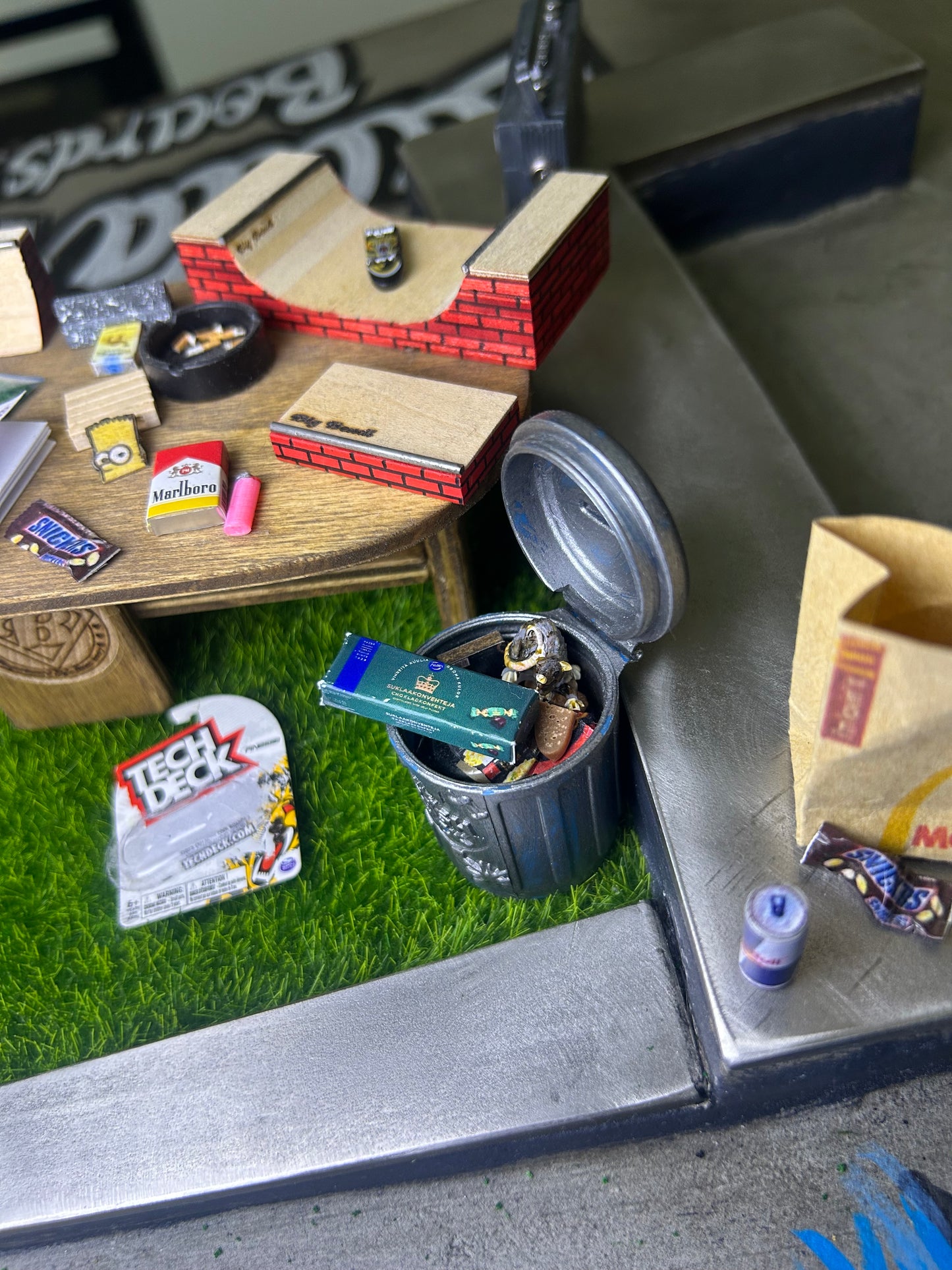 Miniatures / Trash