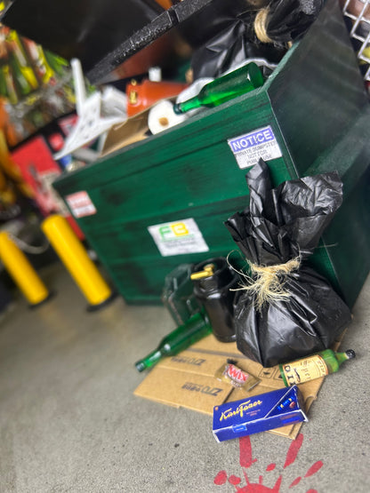 Miniatures / Trash