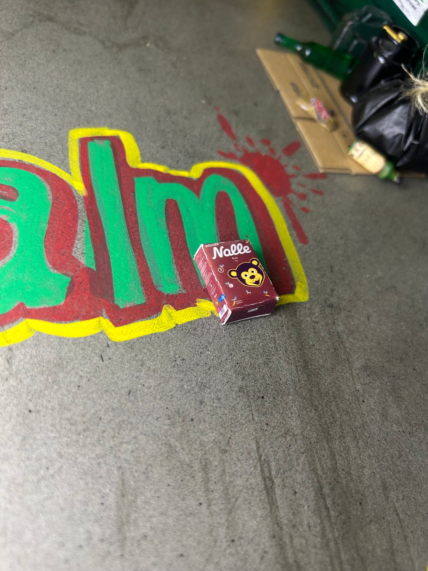Miniatures / Trash