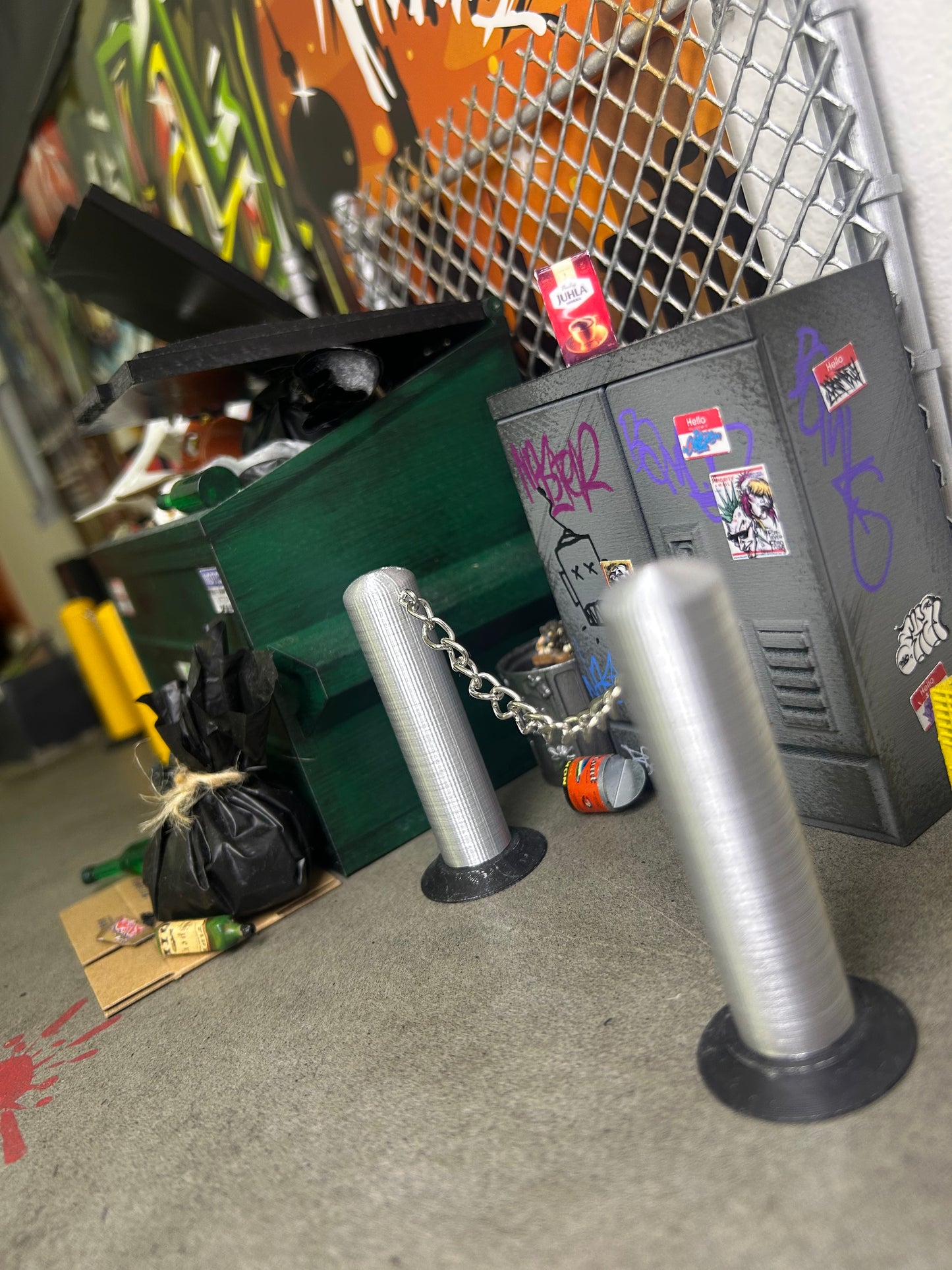 Miniatures / Trash