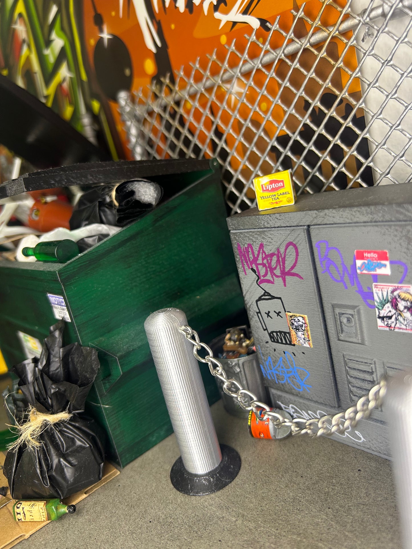 Miniatures / Trash