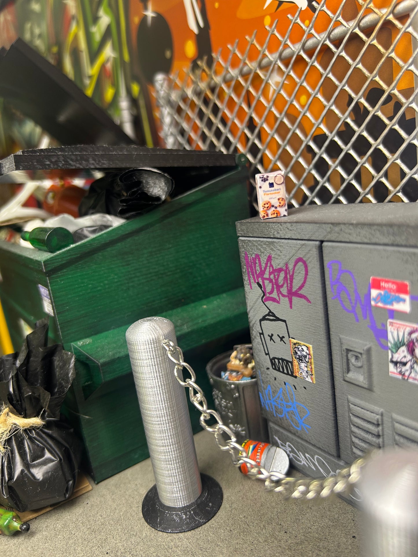 Miniatures / Trash