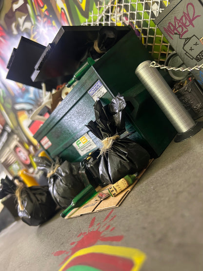 Miniatures / Trash