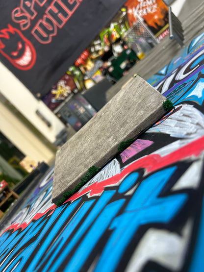 Concrete Street Kicker / WallRide