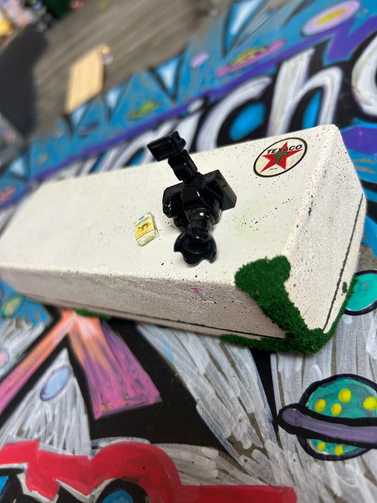 Concrete Street Ledge