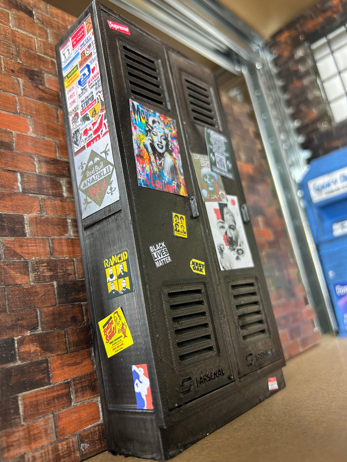 Ghetto OldSchool Lockers (Fingerboard Storage)