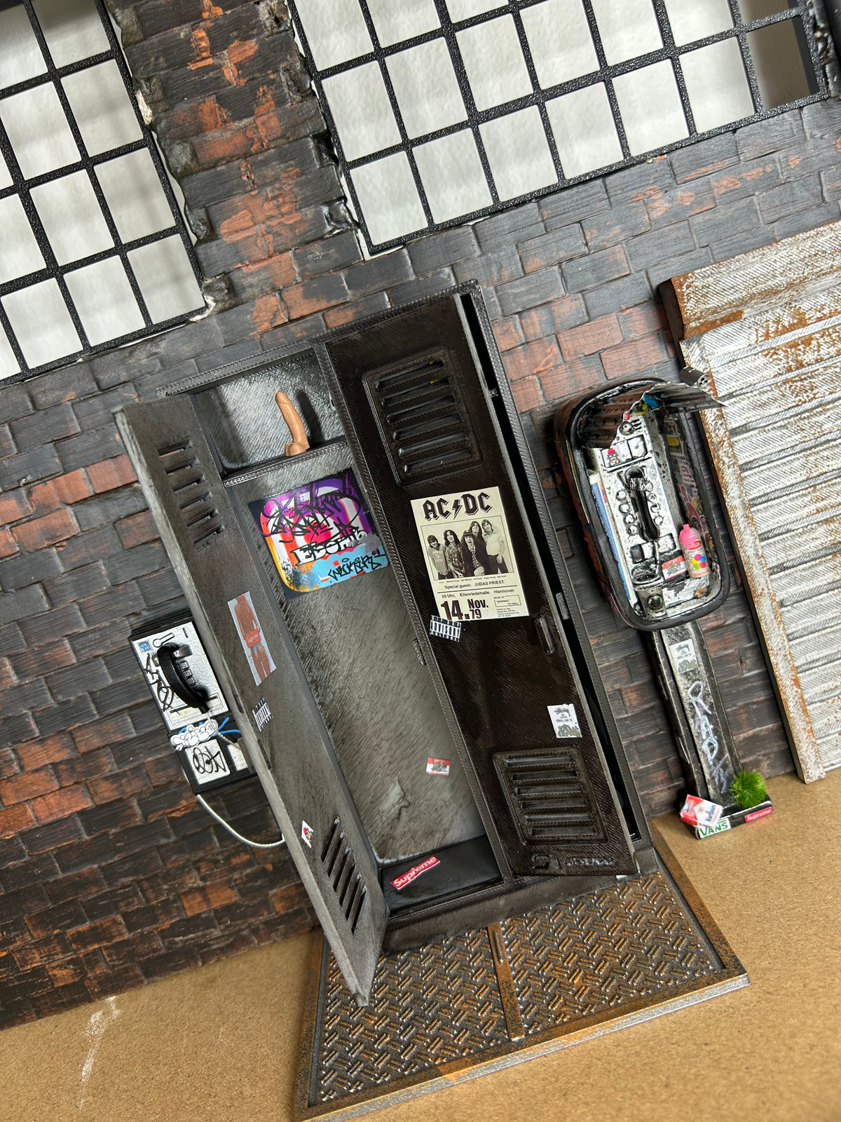 Ghetto OldSchool Lockers (Fingerboard Storage)